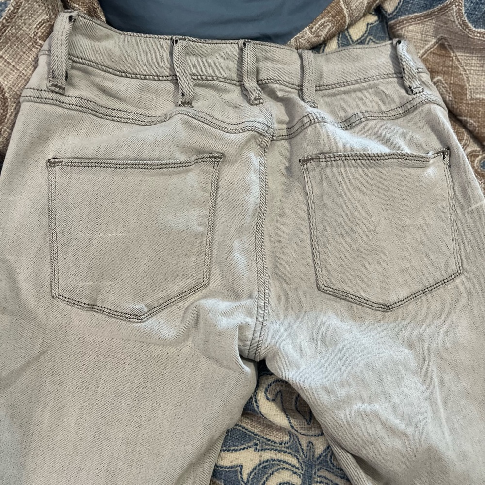 G star raw jeans fits really nice and comfortable